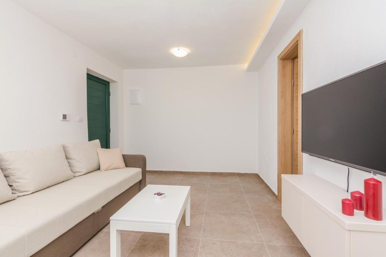 Apartmani Mustaca Dvori Privlaka  Extérieur photo